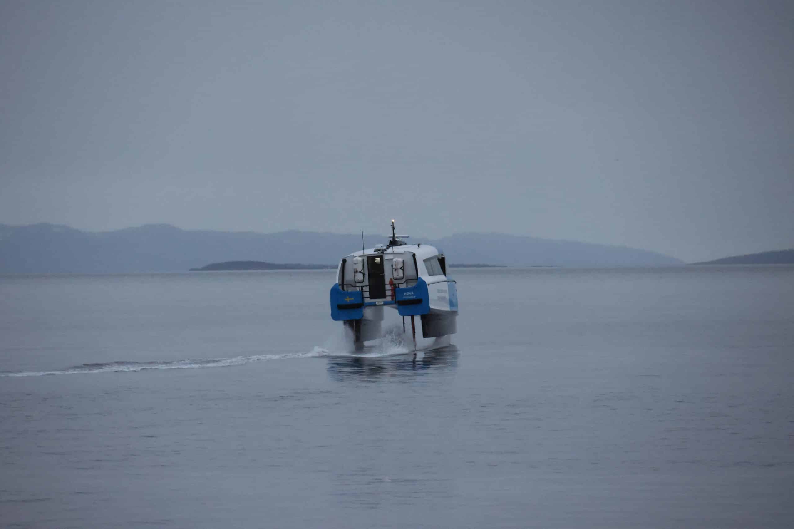 Testseiling av Frostabåten, Candela P-12 elektrisk hydrofoil. Foto: Lars Bugge Aarset/Fremtidens Industri