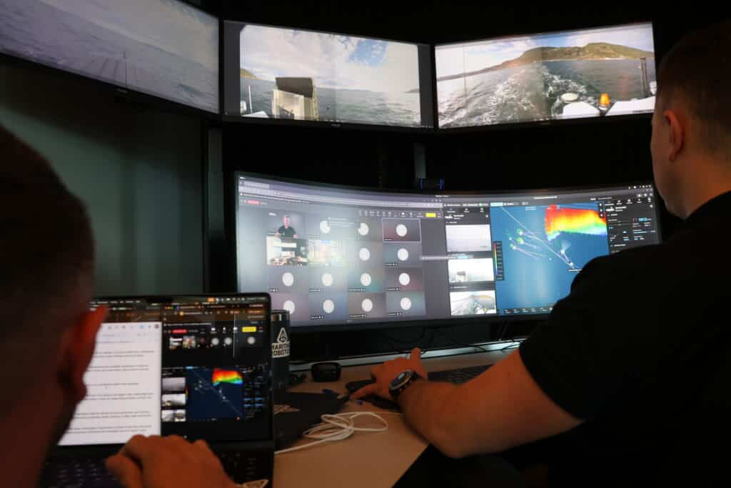 Operasjonen ble styrt fra Maritime Robotics sitt Remote Operations Center (ROC) på Brattørkaia i Trondheim. Foto: Lars Bugge Aarset/Fremtidens Industri 